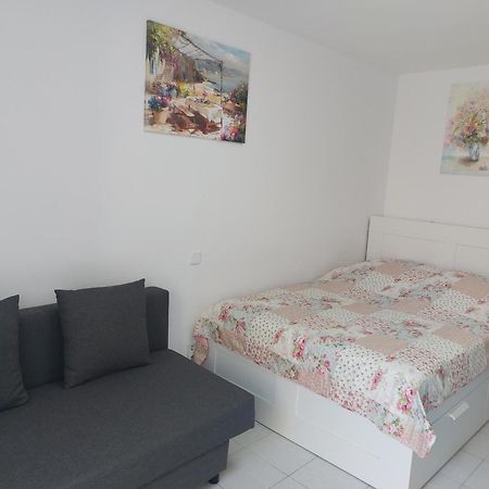 Apartamento En El Mar Roses Ngoại thất bức ảnh